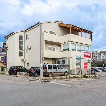 Elegant Two Bedroom Apartment Zadar Bagian luar foto