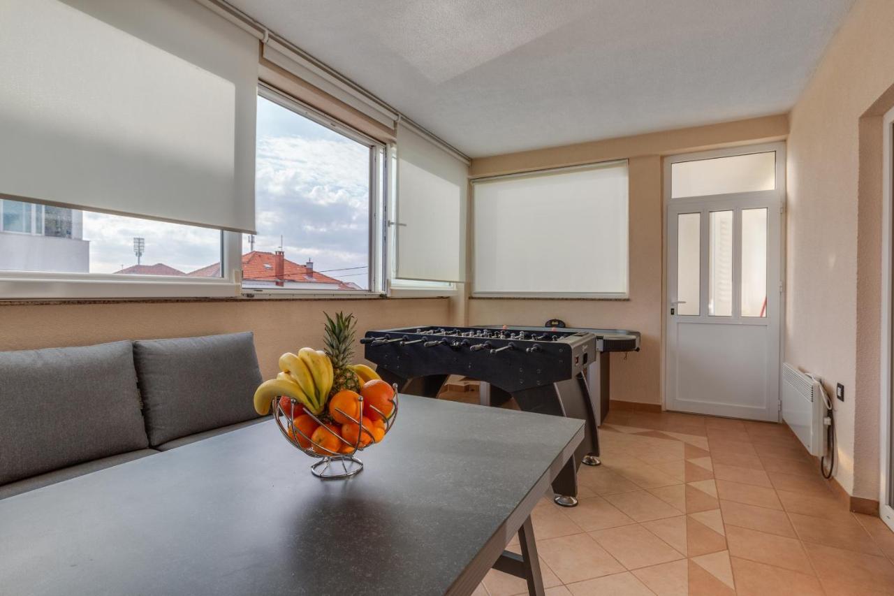 Elegant Two Bedroom Apartment Zadar Bagian luar foto
