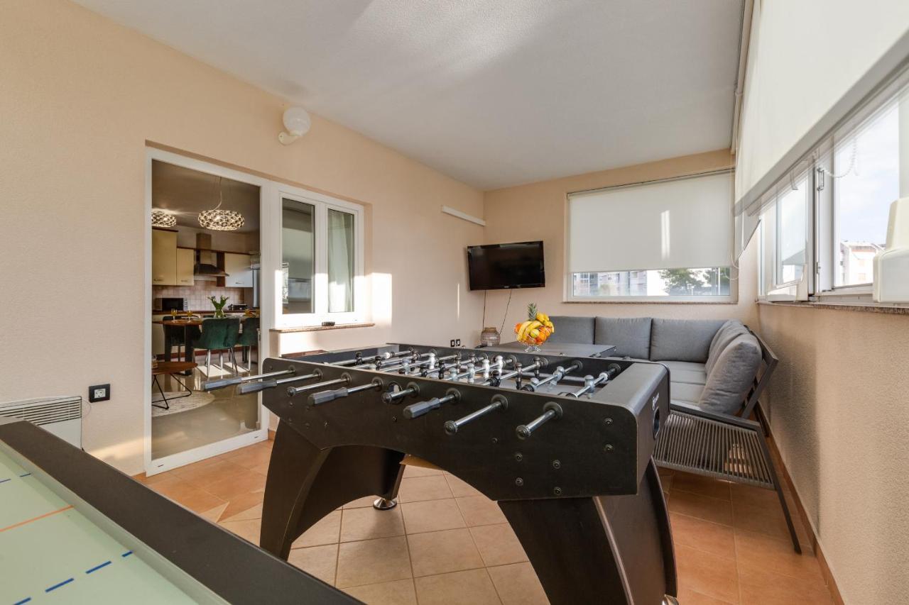 Elegant Two Bedroom Apartment Zadar Bagian luar foto