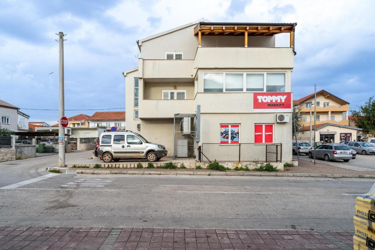 Elegant Two Bedroom Apartment Zadar Bagian luar foto