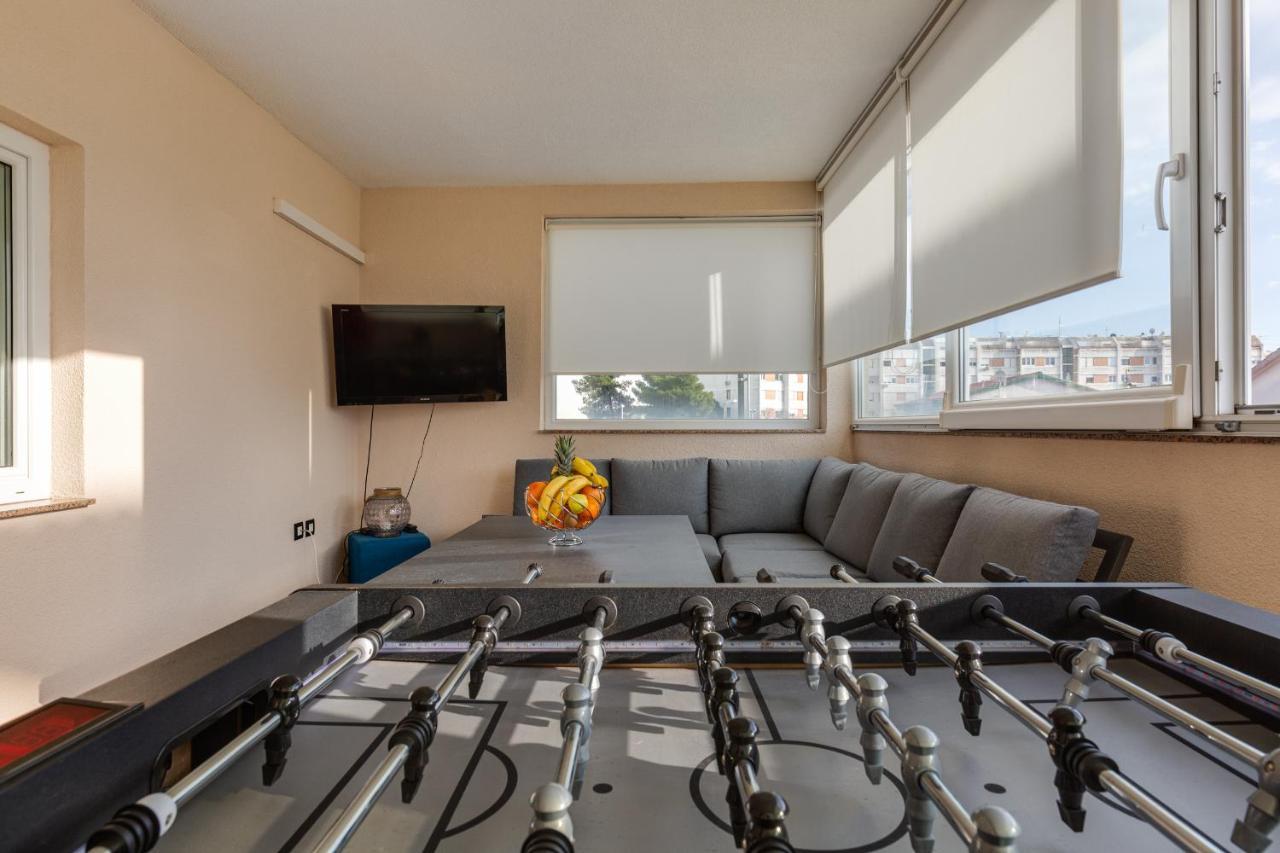 Elegant Two Bedroom Apartment Zadar Bagian luar foto